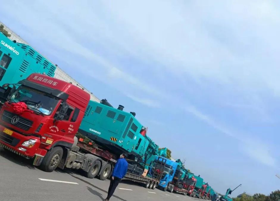 将斗争举行究竟！致敬尊龙凯时官网网址劳动者