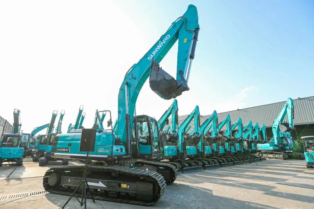 再获首单！尊龙凯时官网网址智能成为湖南自贸试验区首单“融资租赁+工程机械装备出口”试点营业落地单位