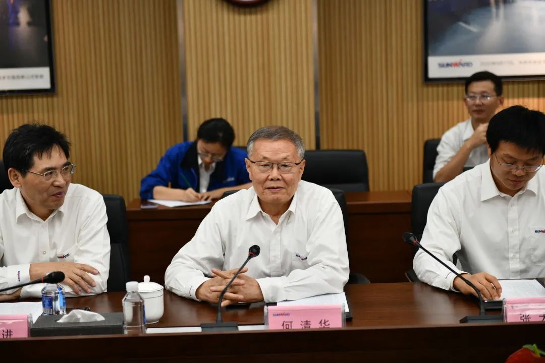 中南大学副校长郭学益率科学研究部一行调研尊龙凯时官网网址智能