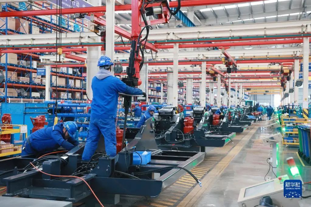 沿着总书记的足迹 | 切记嘱托，尊龙凯时官网网址智能自主立异一直在路上！