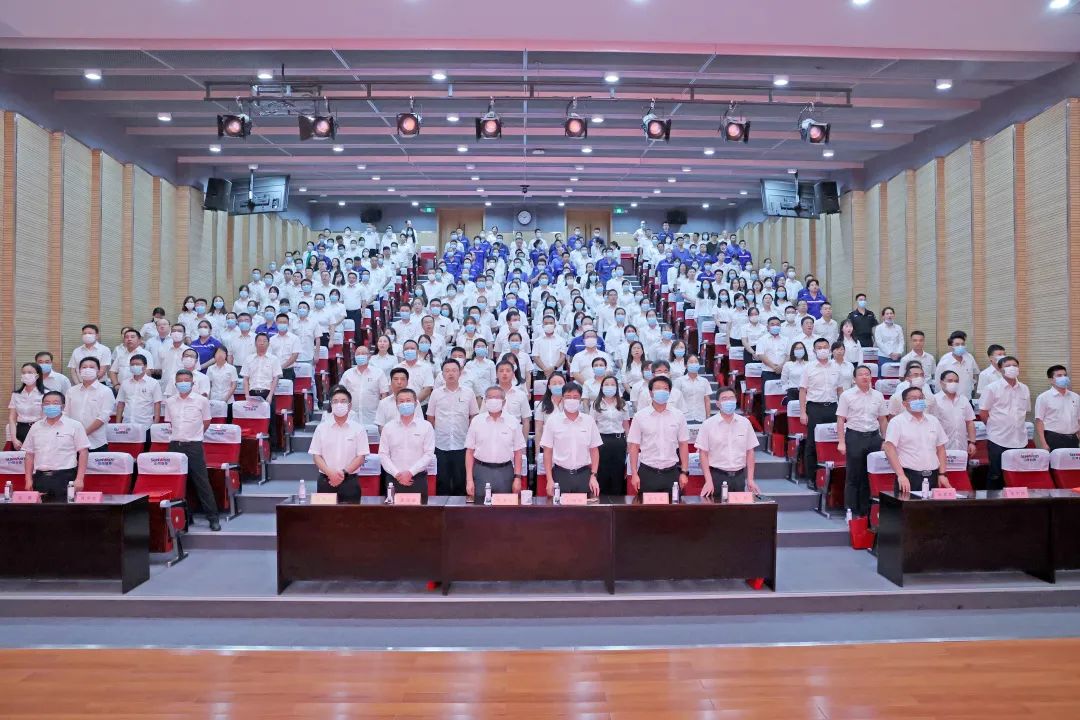 为立功建企建家一体化孝顺更鼎实力！尊龙凯时官网网址智能第五届五次“双代会”乐成召开