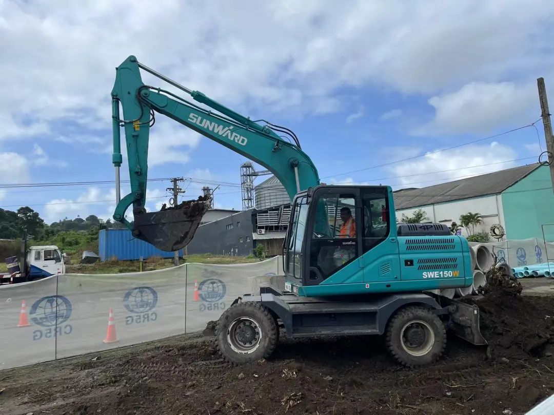 “尊龙凯时官网网址绿”迈向南太平洋岛，尊龙凯时官网网址智能轮挖助力斐济基础设施建设