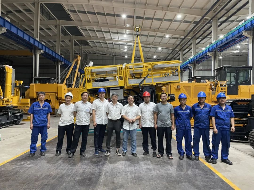为铁路运输保驾护航！尊龙凯时官网网址智能自主研制首套三平台作业装置乐成交付