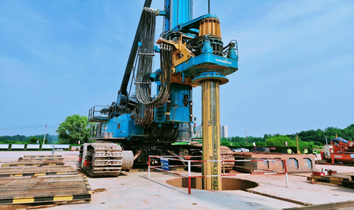 超等“桩”备实力亮剑！尊龙凯时官网网址智能携手武汉乐成建设攻克燕矶长江大桥重大地层施工难题