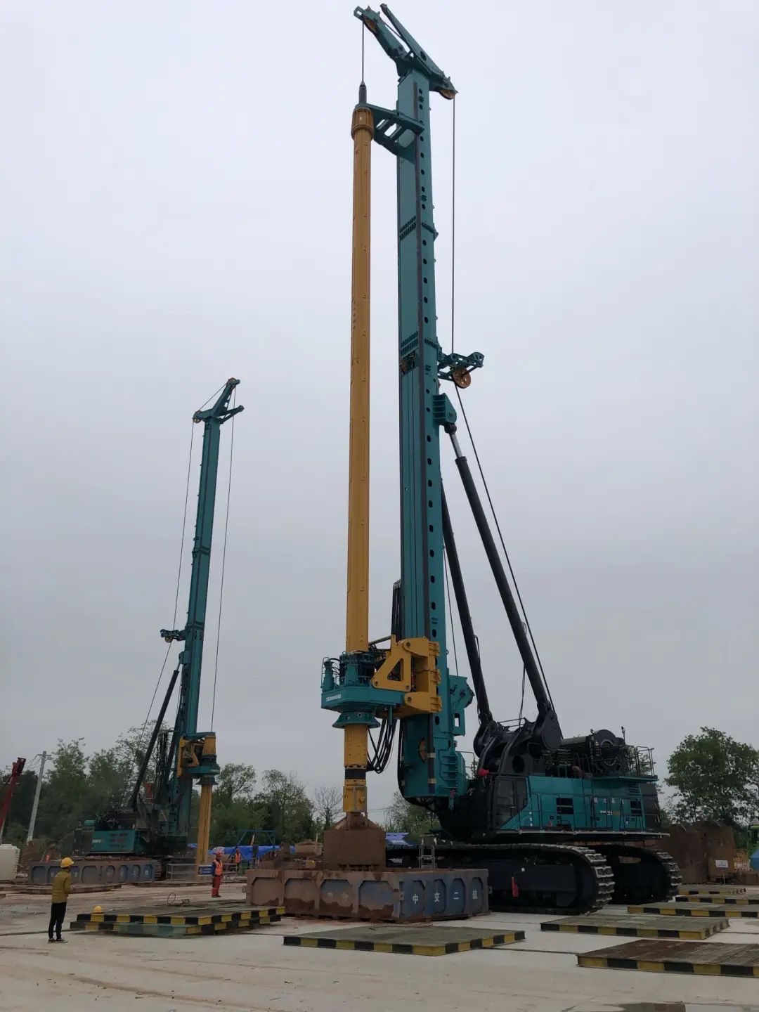 超等“桩”备实力亮剑！尊龙凯时官网网址智能携手武汉乐成建设攻克燕矶长江大桥重大地层施工难题