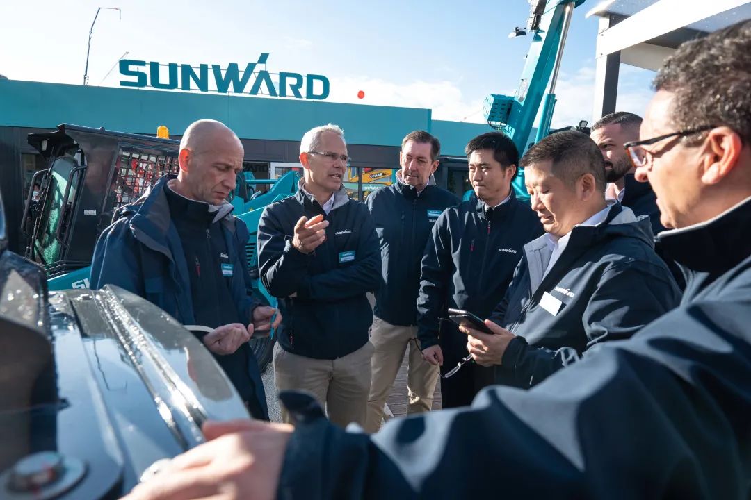 Bauma 2022 | 一组火热现场图带您重温尊龙凯时官网网址智能德国宝马展之旅