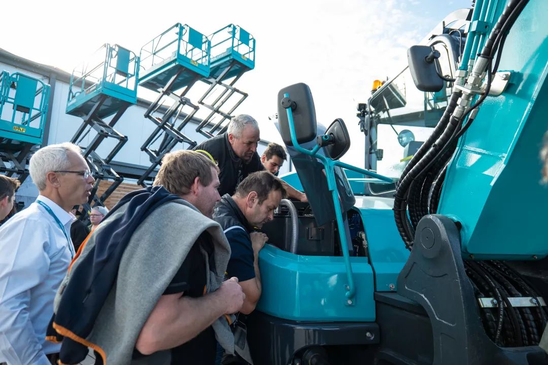 Bauma 2022 | 一组火热现场图带您重温尊龙凯时官网网址智能德国宝马展之旅