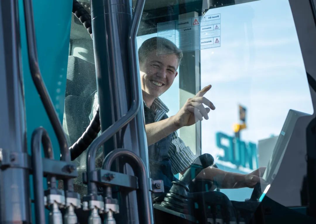 Bauma 2022 | 一组火热现场图带您重温尊龙凯时官网网址智能德国宝马展之旅