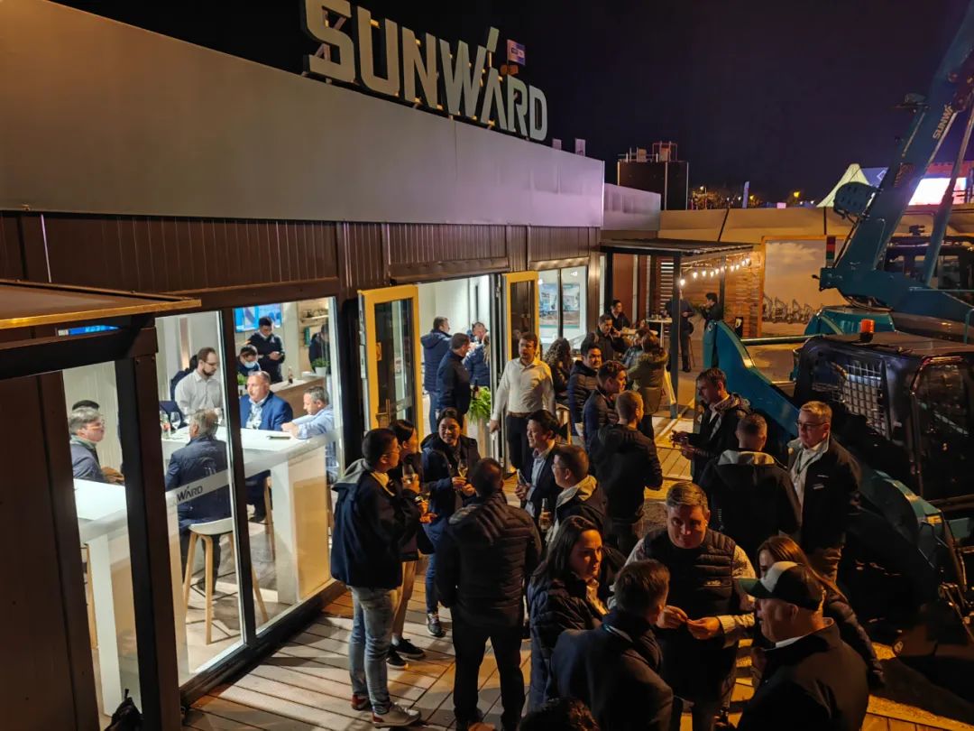 Bauma 2022 | 一组火热现场图带您重温尊龙凯时官网网址智能德国宝马展之旅