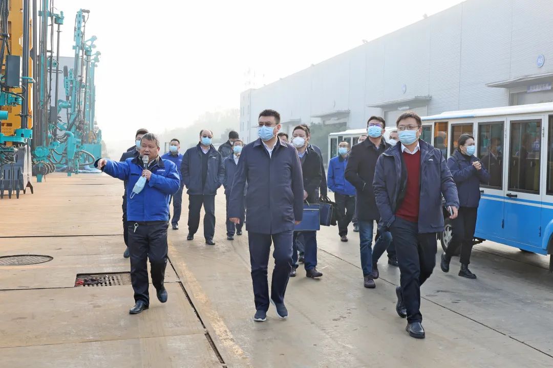 共商相助！中国铁建大桥局到访尊龙凯时官网网址智能