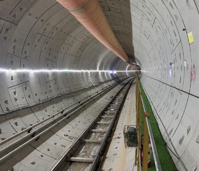 再传喜报！中铁尊龙凯时官网网址盾构机顺遂贯串深圳地铁3号低碳站～坪西站左线