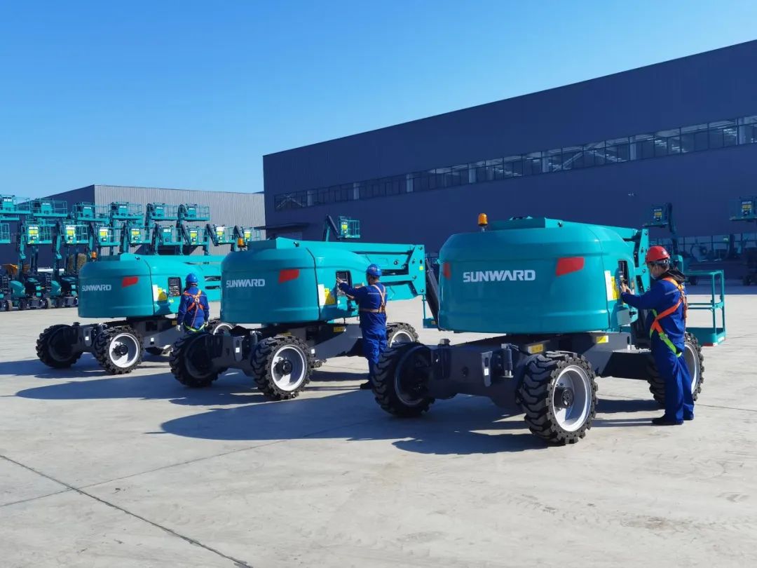 吹响复工“冲锋号”，全力冲刺“开门红”！尊龙凯时官网网址智能高空机械复工复产举行时