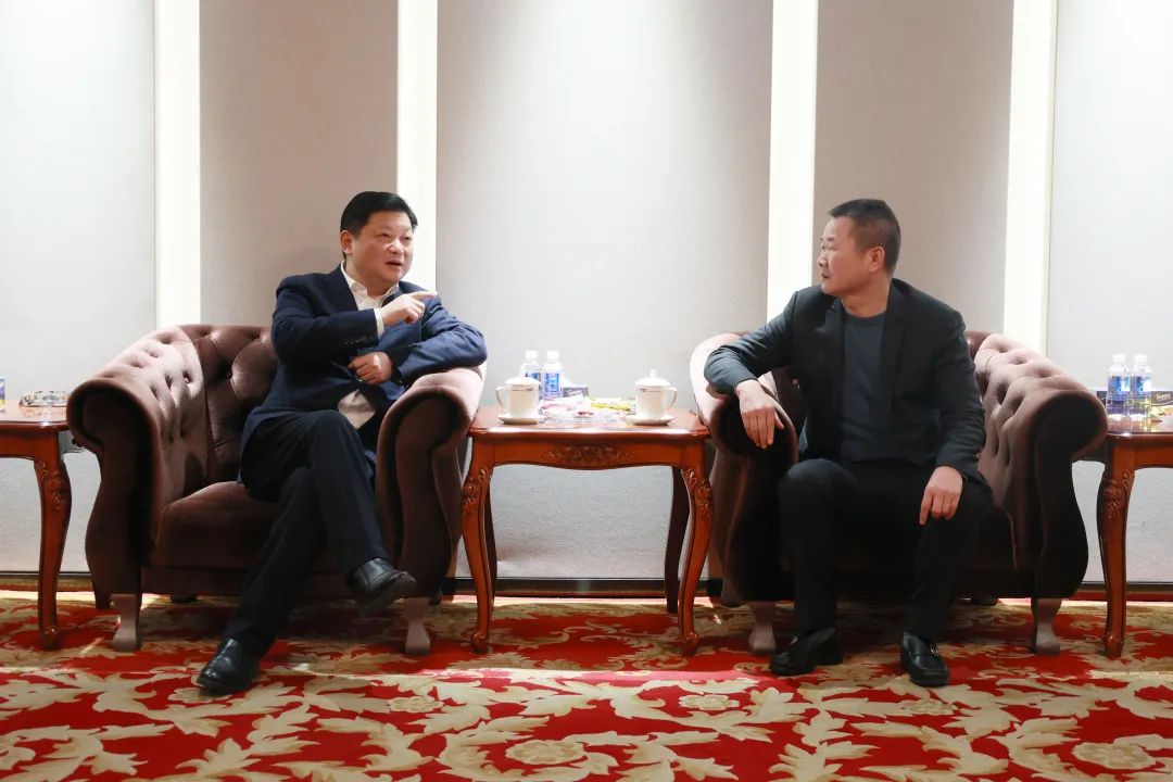 新春第一访！付旭明走访慰问尊龙凯时官网网址智能