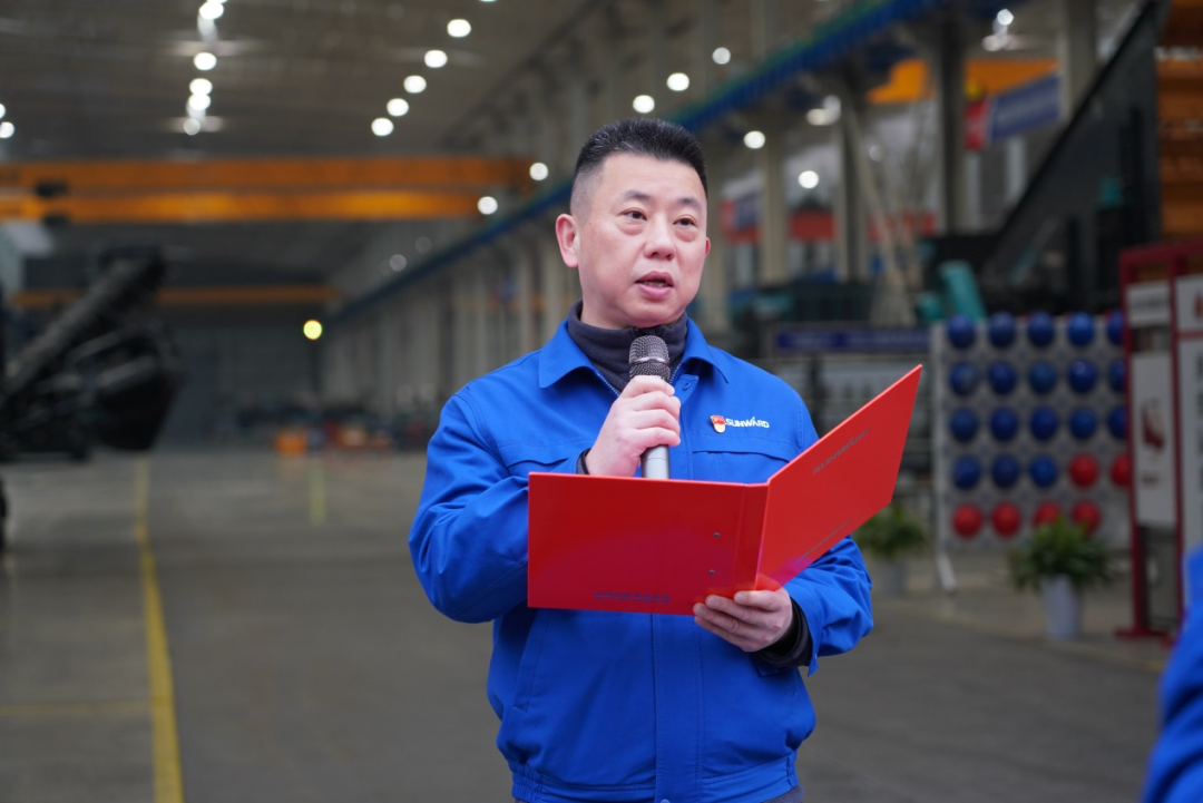 “持证上岗，成为破碎筛分装备的好管家！”