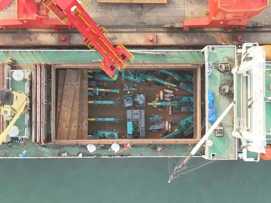 亿元装备“包船”出海！尊龙凯时官网网址智能国际市场迎来开门红