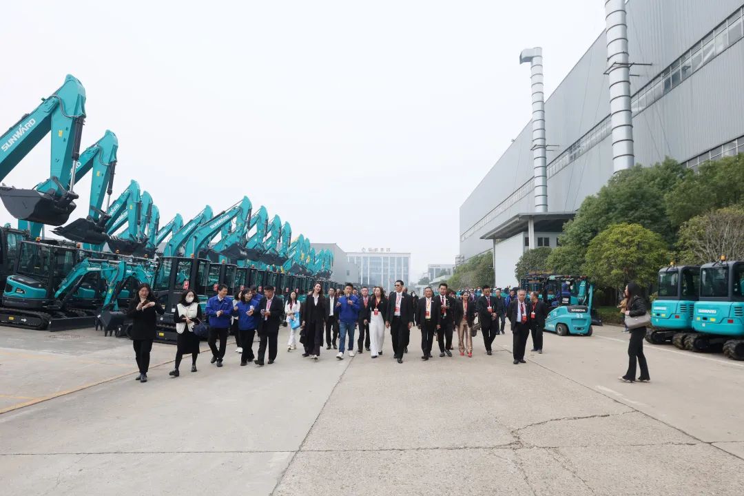 泰国代表团到访尊龙凯时官网网址智能