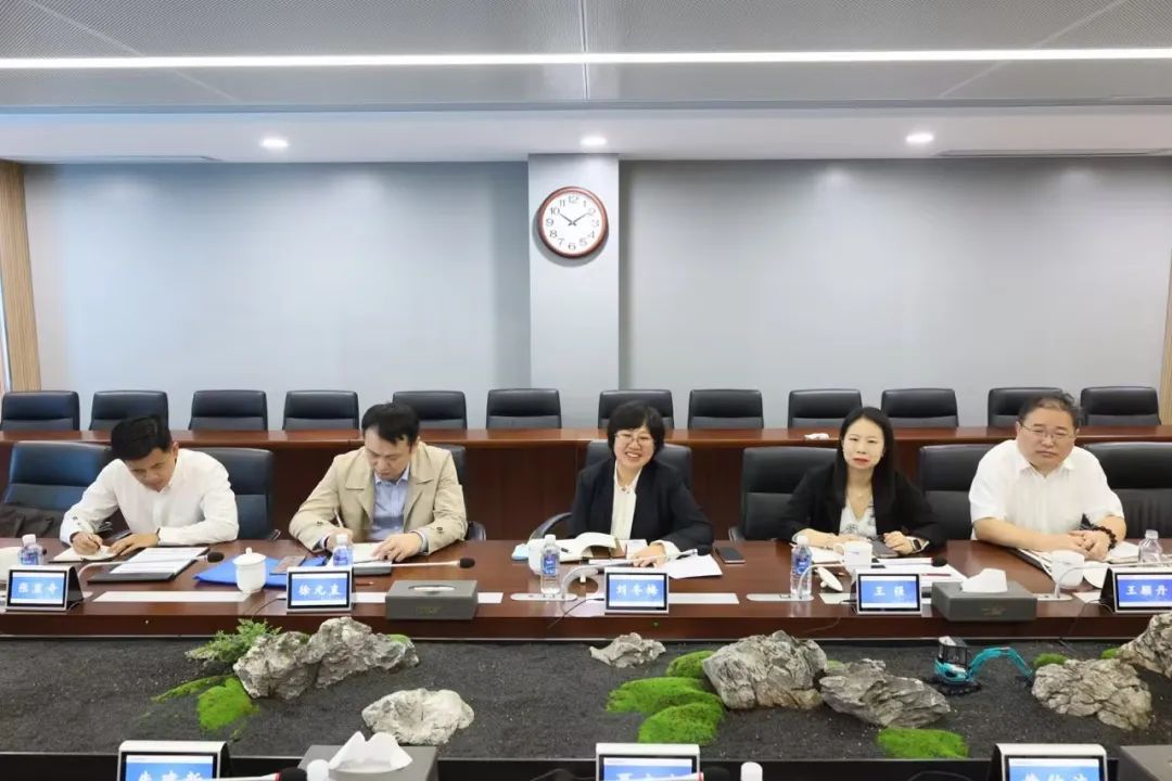 助力尊龙凯时官网网址“智”造走向天下！中国信保湖南分公司到访尊龙凯时官网网址智能