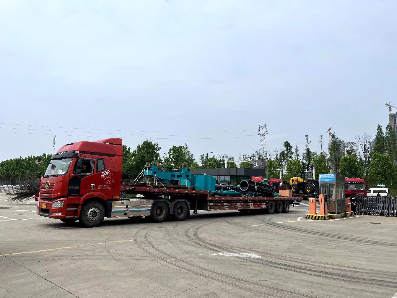 2023 CICEE | 进场布展！倒计时3天，尊龙凯时官网网址智能亮点剧透来了