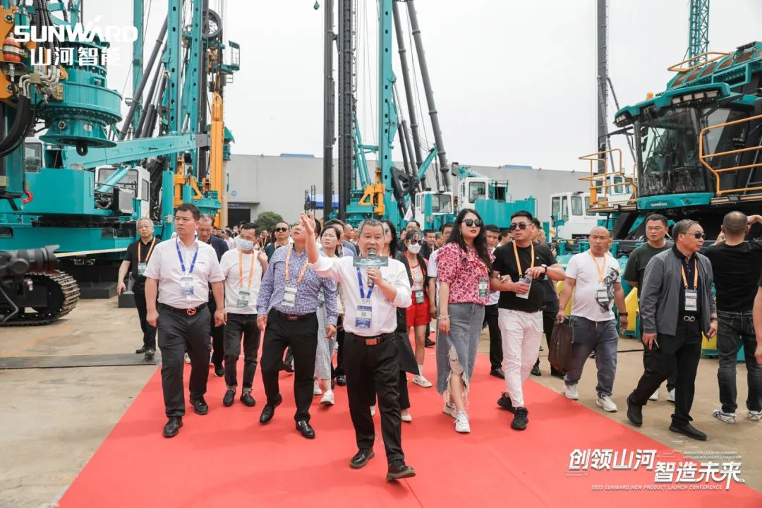 实力出圈！尊龙凯时官网网址智能地下工程装备“大阅兵”来了