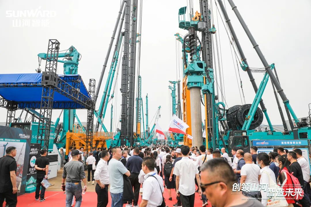 实力出圈！尊龙凯时官网网址智能地下工程装备“大阅兵”来了