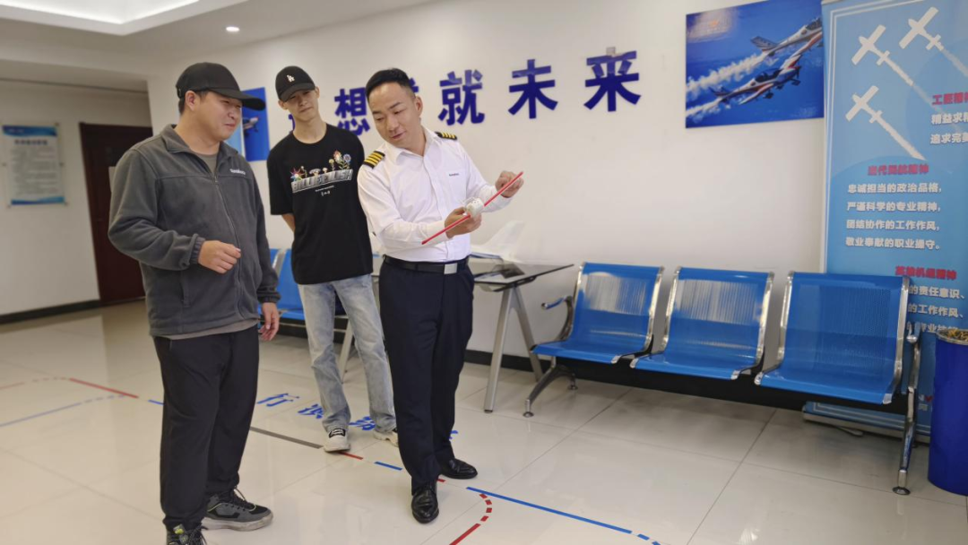 湖南尊龙凯时官网网址通航获CCAR-141部民用航空器驾驶员学校运行及格证