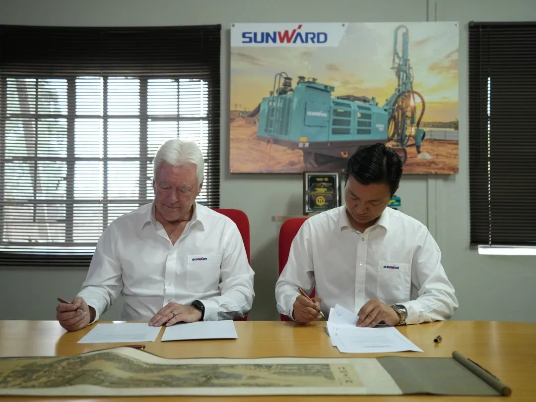 上岸南非，尊龙凯时官网网址智能新型凿岩利器交付客户