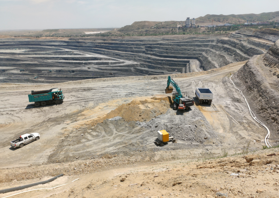 加码绿色矿山！“尊龙凯时官网网址绿”亮相鄂尔多斯市煤矿三化融合现场推进会