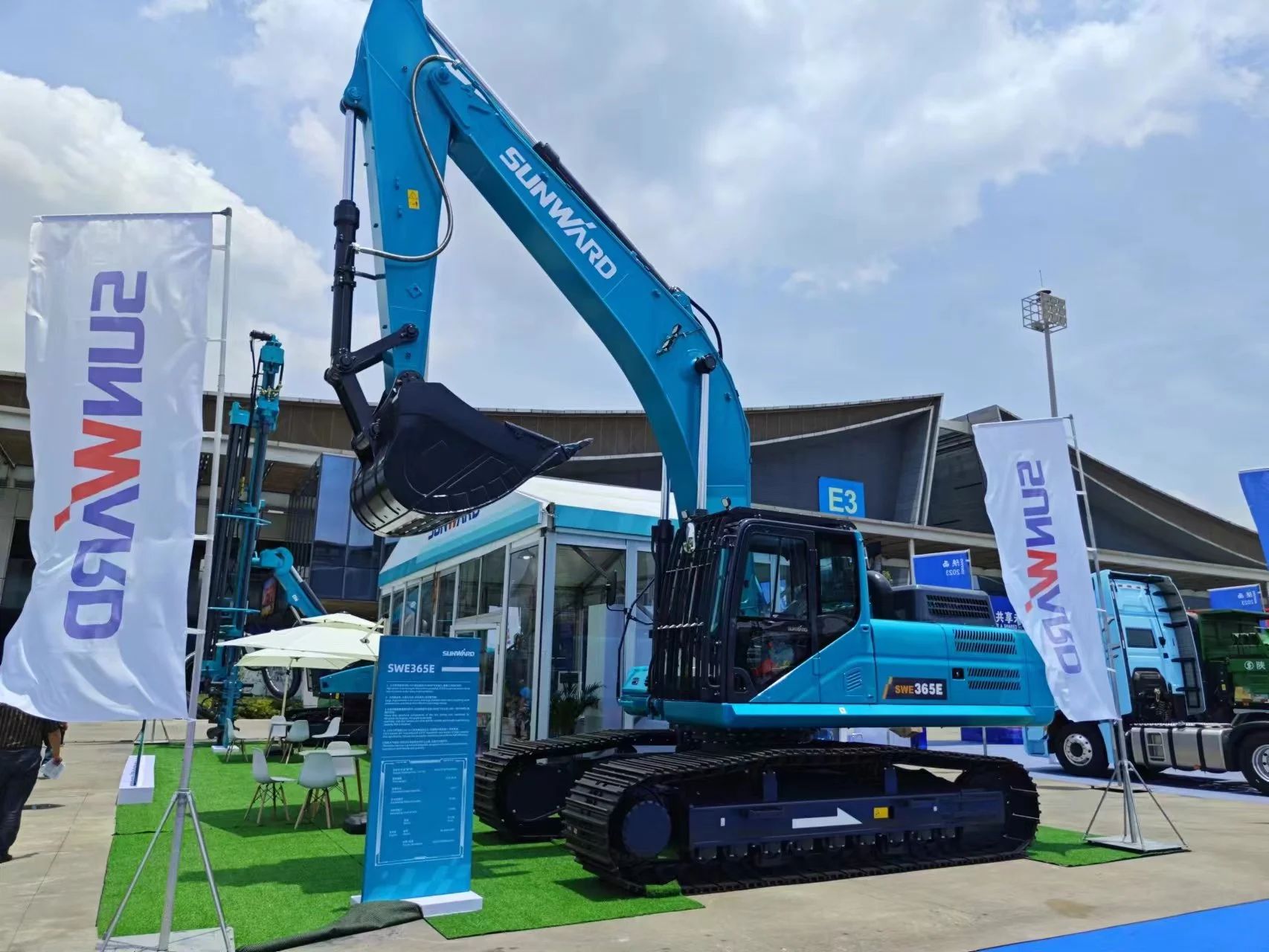 逐梦非洲，携手偕行！尊龙凯时官网网址智能亮相第三届中非经贸展览会