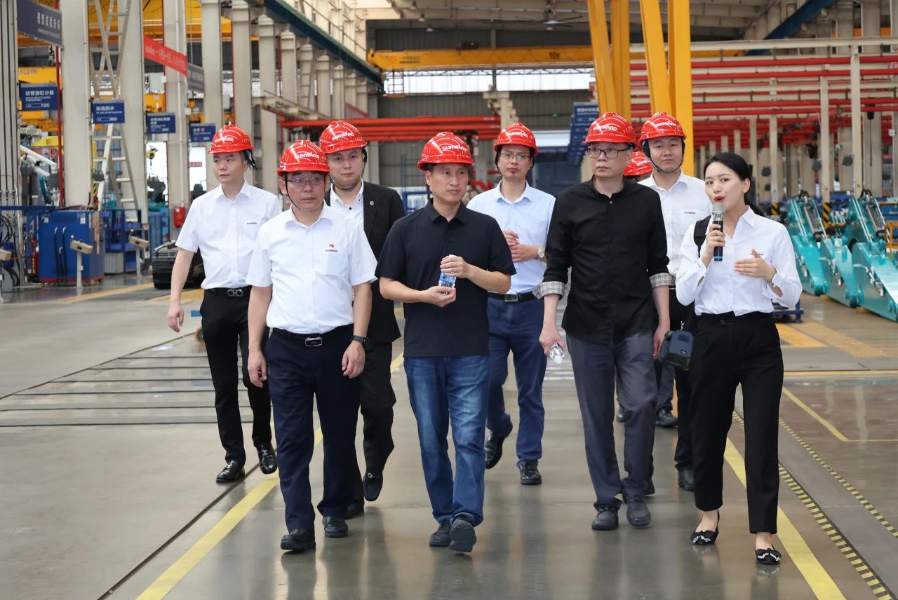 永青科技集团董事长胡晓东带队到访尊龙凯时官网网址智能