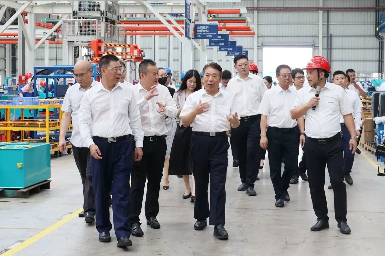 两门第界500强企业董事长同访尊龙凯时官网网址智能