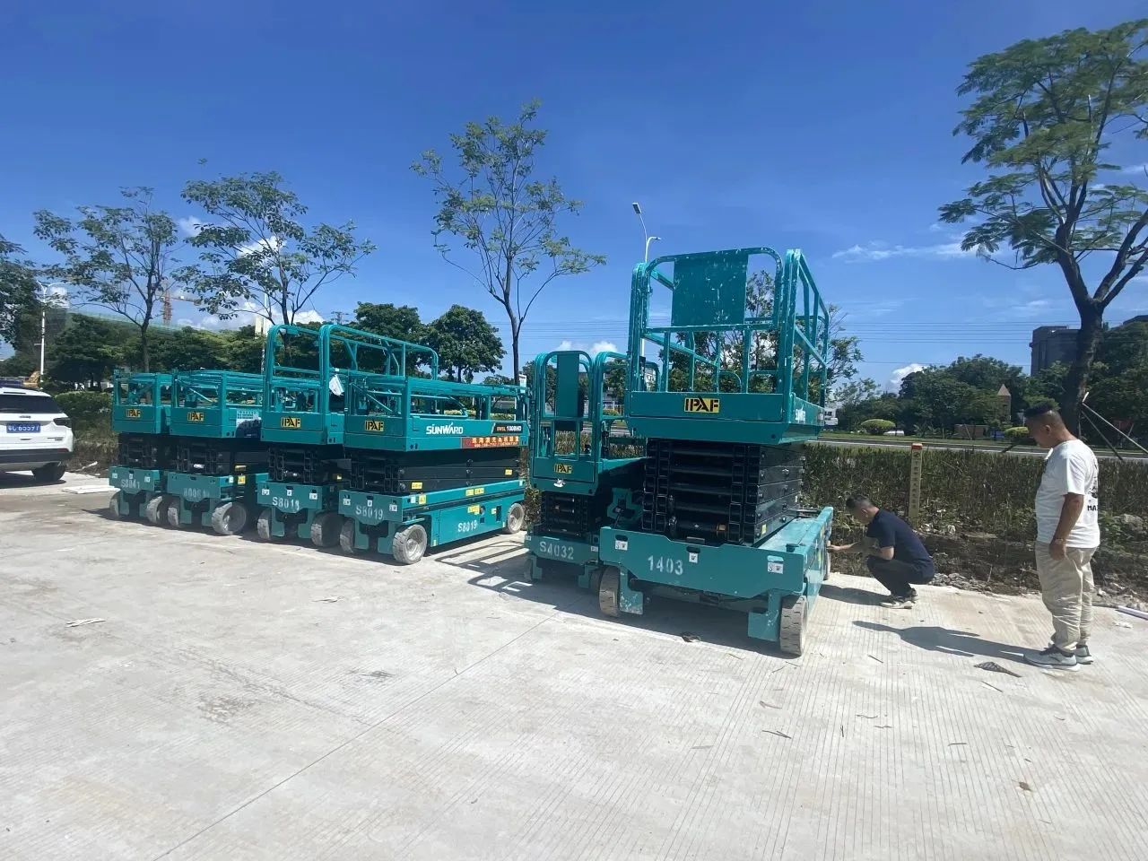 品质尊龙凯时官网网址，专心折务！尊龙凯时官网网址智能高空机械效劳万里行走进华南