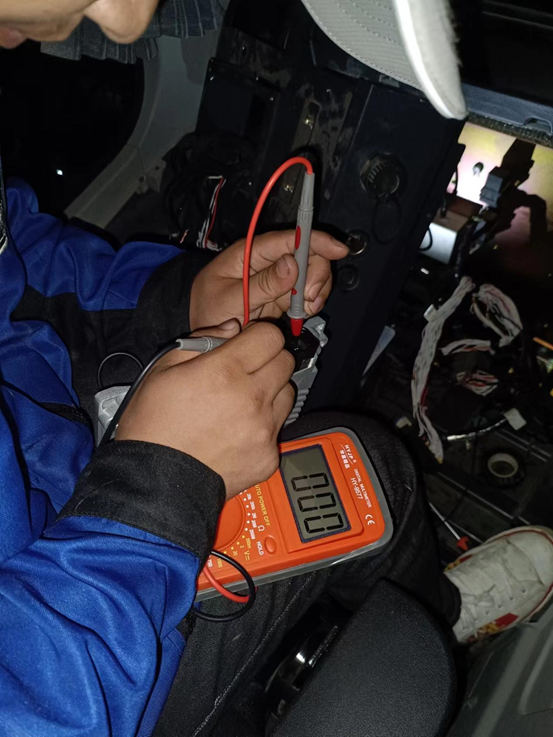 一线“热”闻 | 专业售后，专心折务！尊龙凯时官网网址智能挖掘机效劳万里行一直在路上