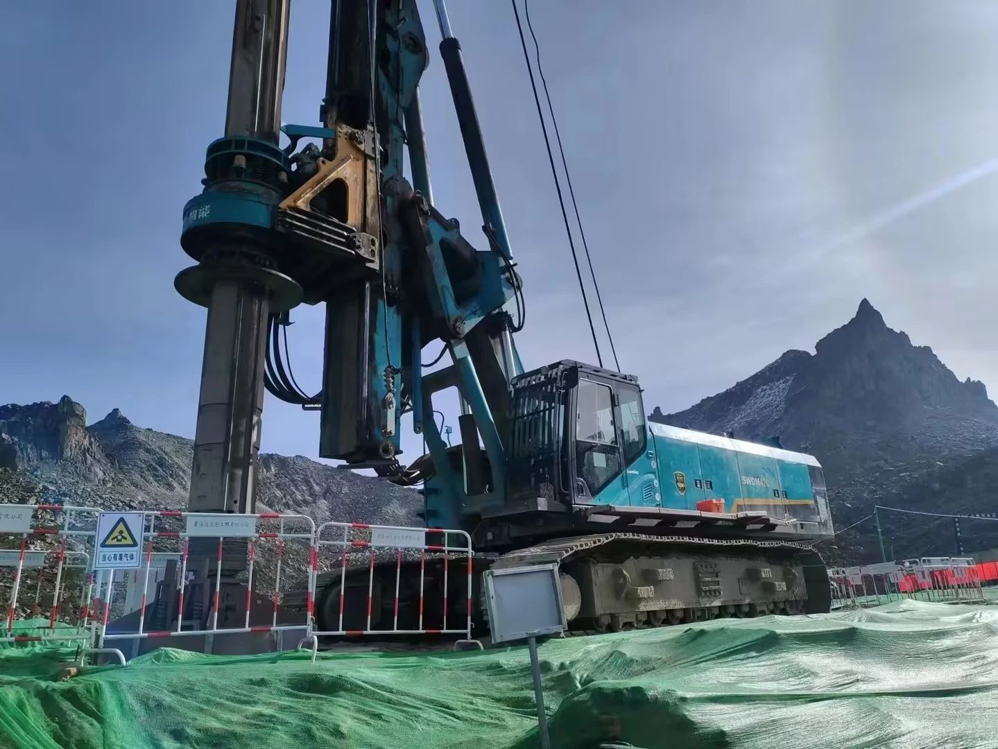 助力天下最高海拔特高压直流输电工程，尊龙凯时官网网址智能旋挖钻机展现硬核实力