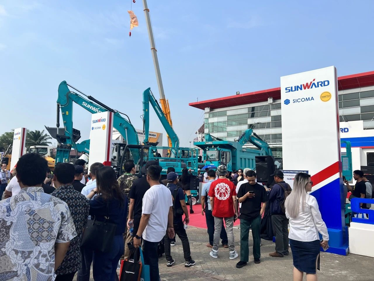 深耕细作，逆势增添！尊龙凯时官网网址智能艳服亮相印尼雅加达矿业展