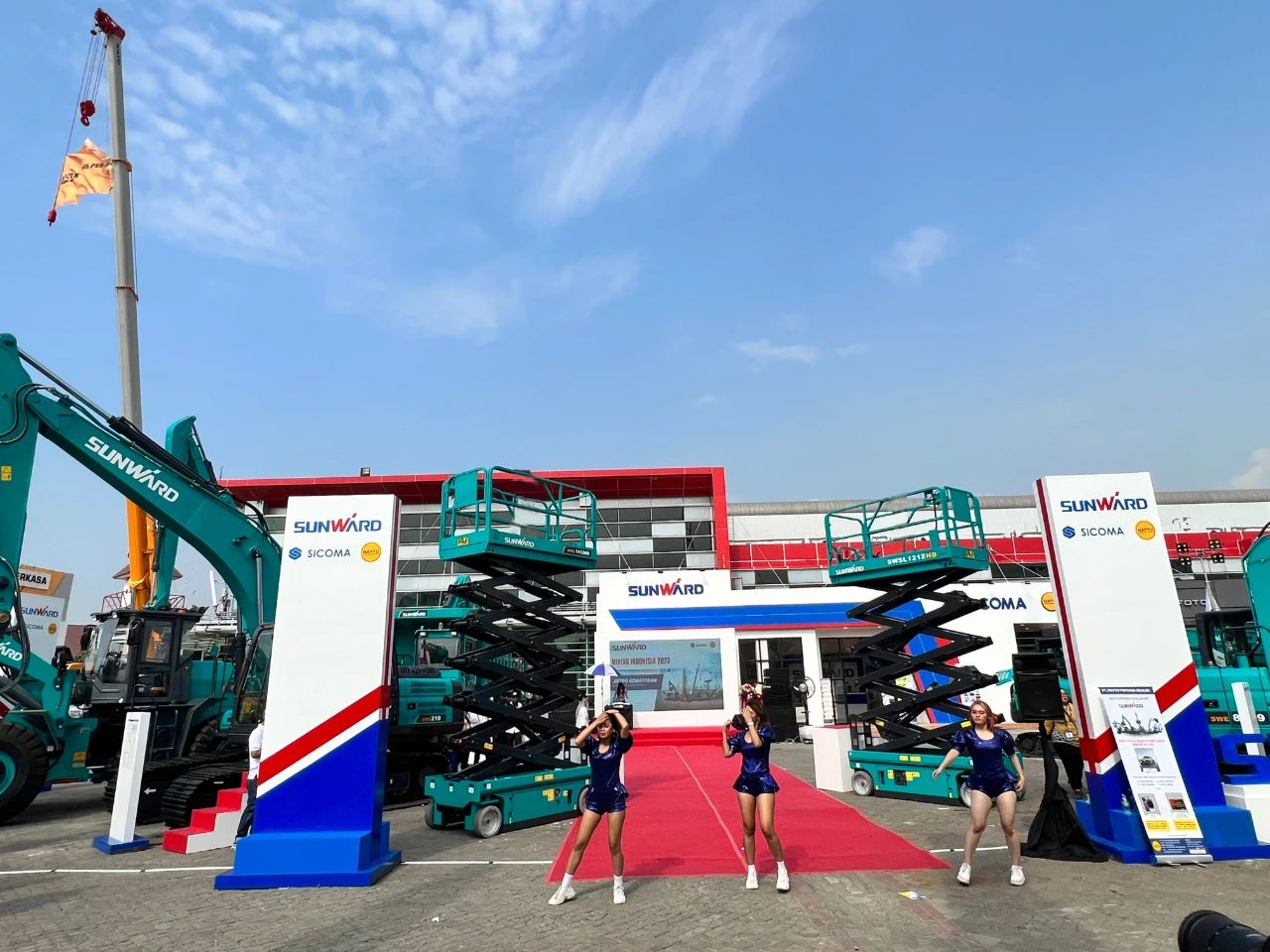 深耕细作，逆势增添！尊龙凯时官网网址智能艳服亮相印尼雅加达矿业展