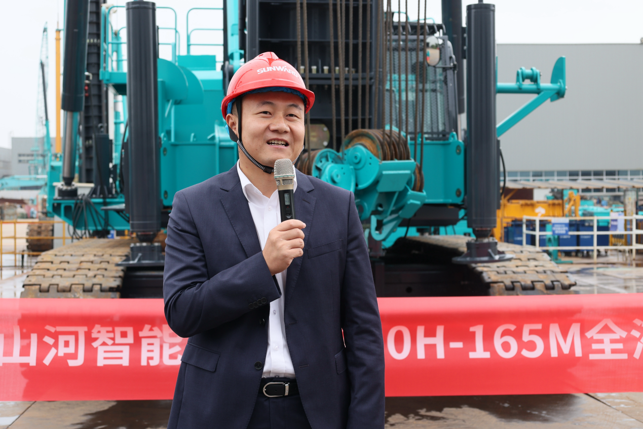 民族品牌获认可！尊龙凯时官网网址智能桩架产品交付香港客户