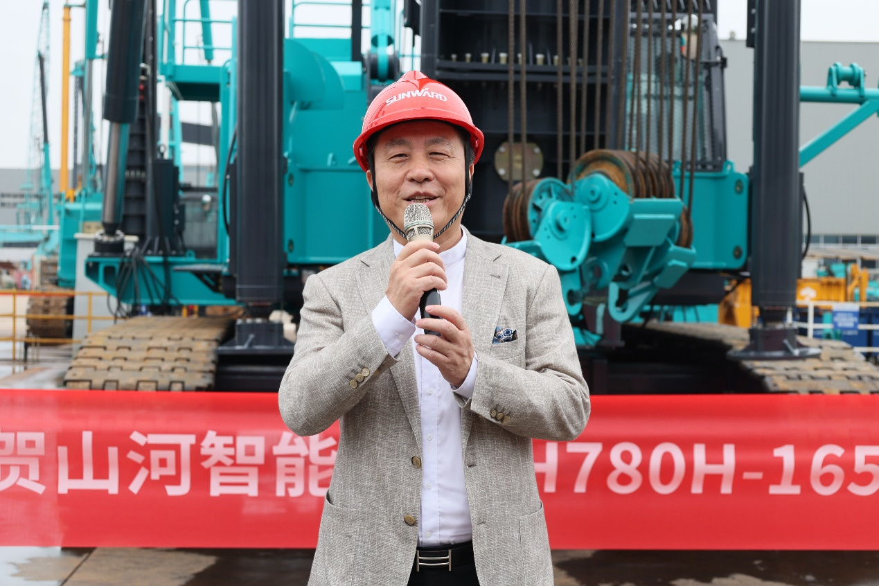 民族品牌获认可！尊龙凯时官网网址智能桩架产品交付香港客户