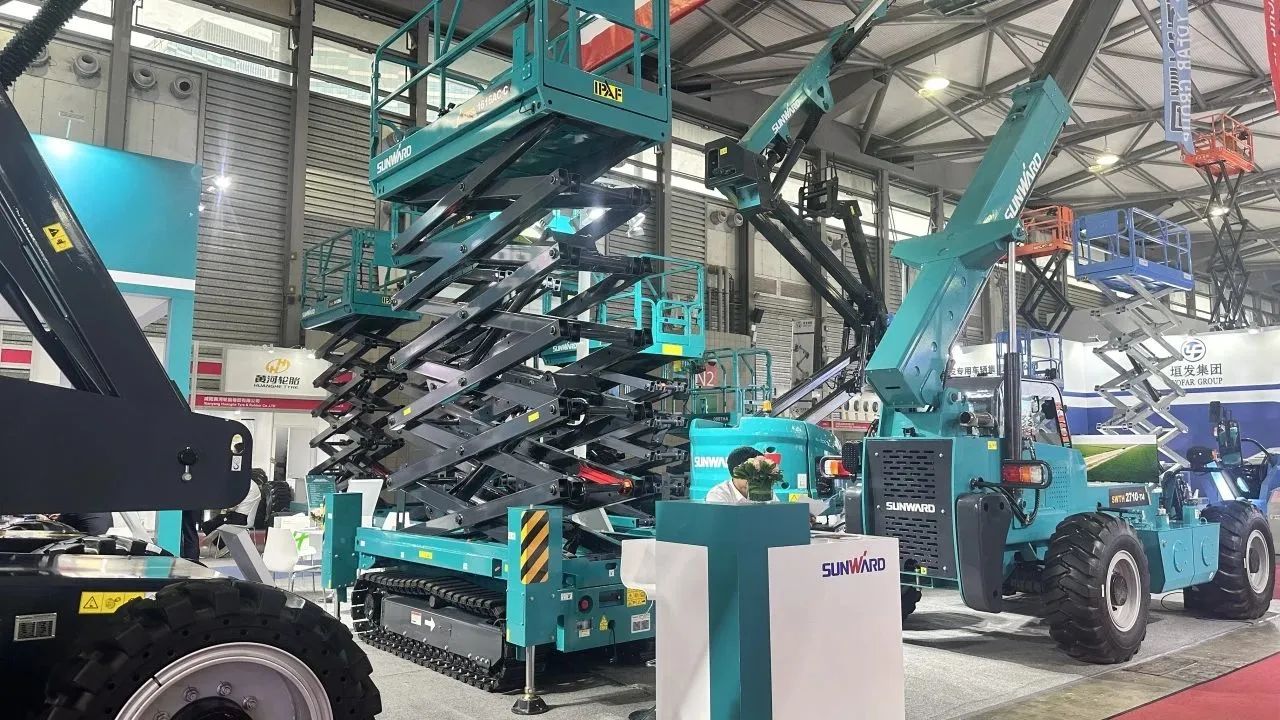 精品出击，闪灼魔都！尊龙凯时官网网址智能全系列高空机械亮相2023亚洲国际高空展