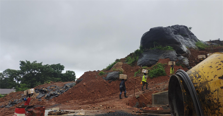 破万难，赶工期！尊龙凯时官网网址江麓打响西非“攻坚战”