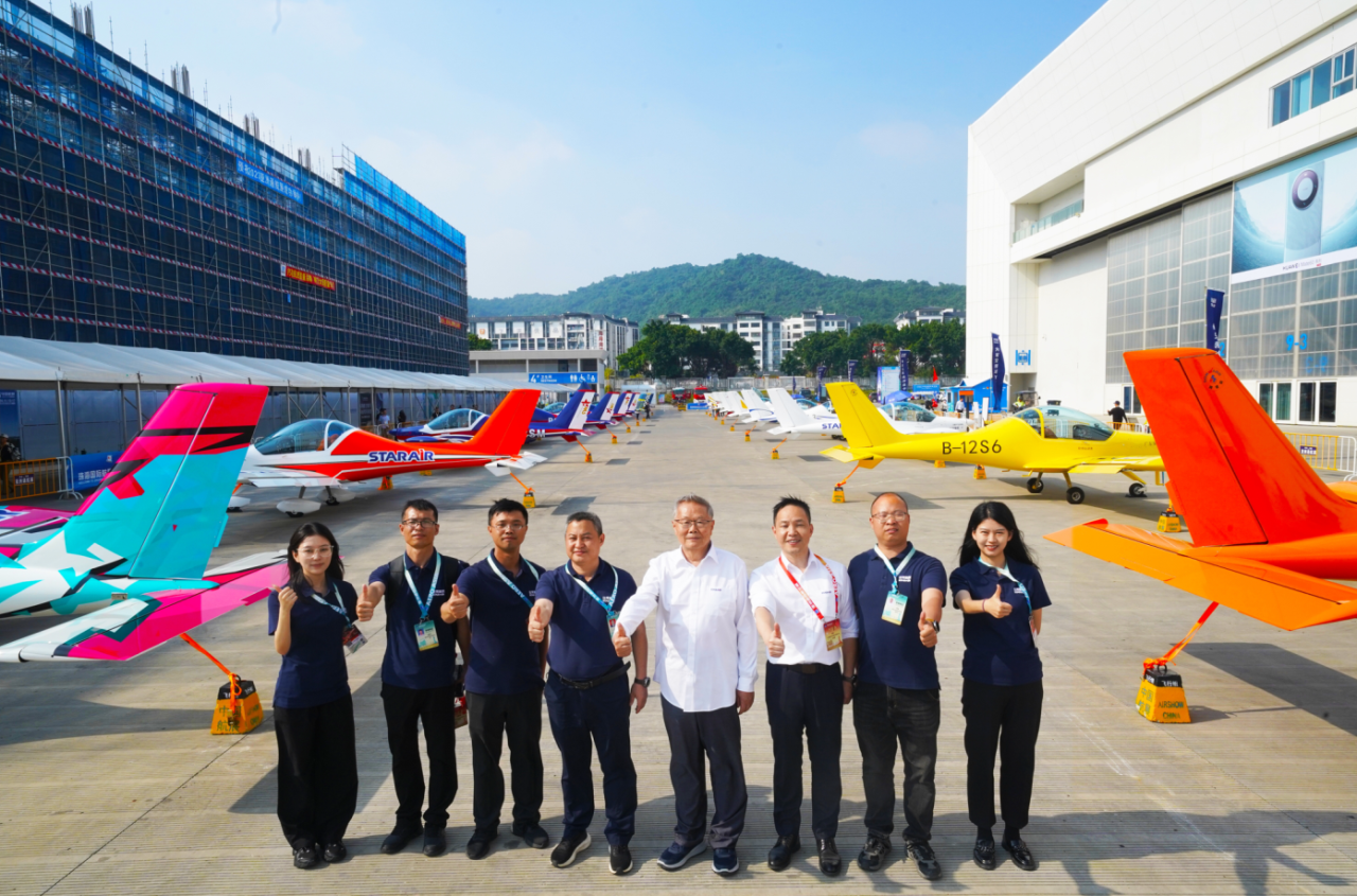 央媒聚焦！一起见证首届亚洲通用航空展上的尊龙凯时官网网址风范