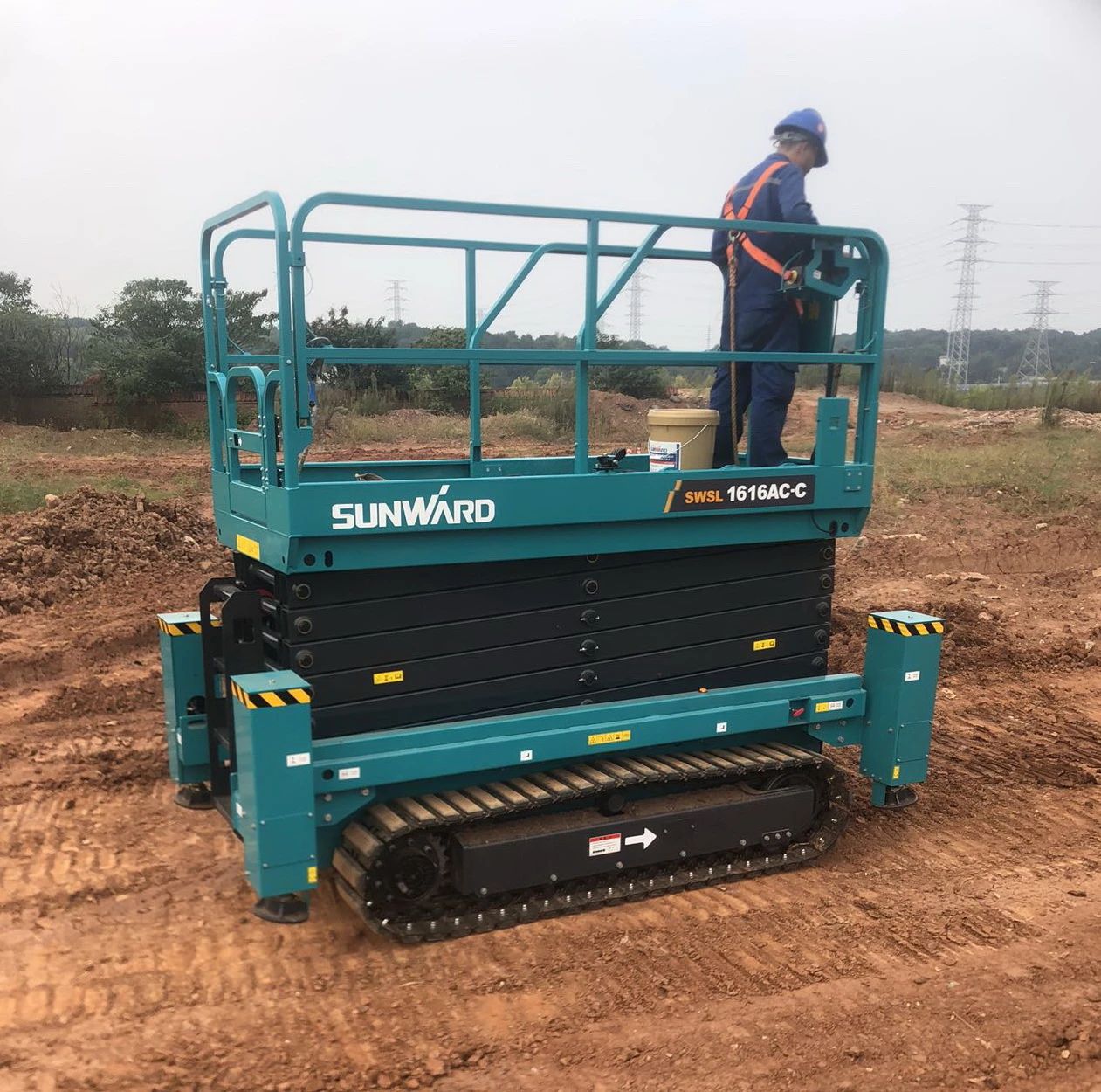 高设置、优性能！尊龙凯时官网网址智能剪叉军团再添新兵！