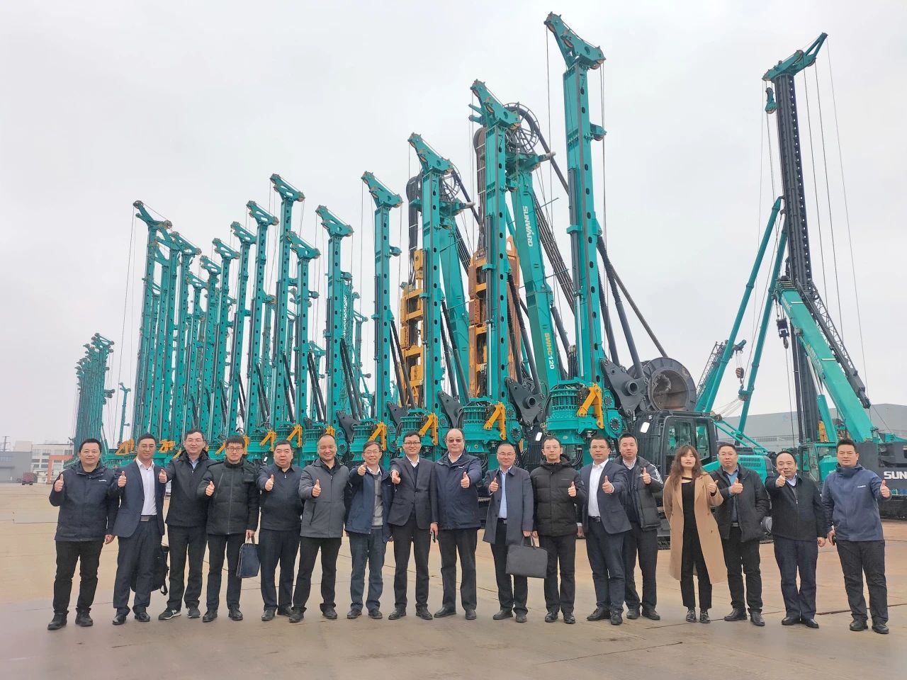 增强全方位相助！中铁二十局到访尊龙凯时官网网址智能