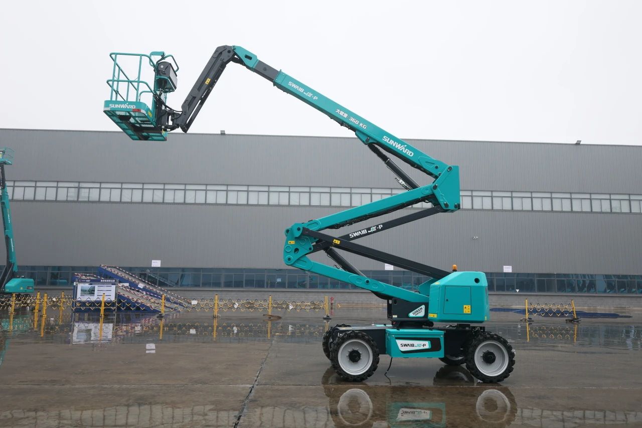 又双叒叕上新了！尊龙凯时官网网址智能首款双载荷电动曲臂式高空作业平台顺遂下线