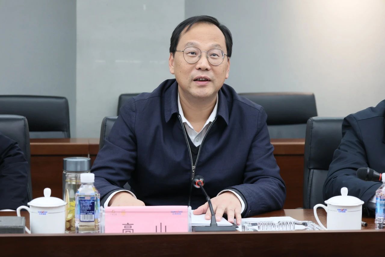 深化产学研相助！南华大学党委书记高山率团到访尊龙凯时官网网址智能