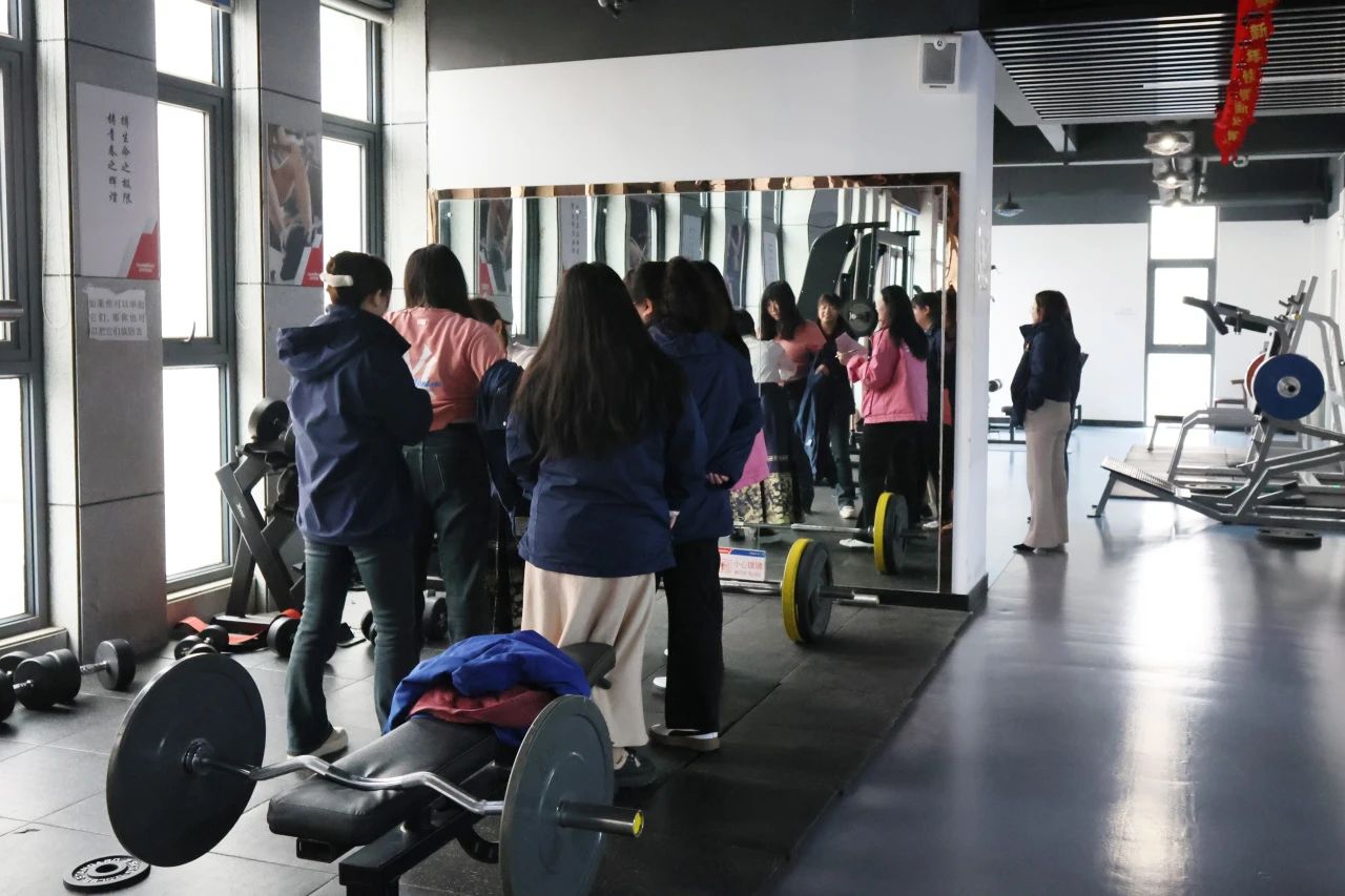 多姿多彩绽青春！尊龙凯时官网网址智能开展“三八”国际劳动妇女节主题庆；疃