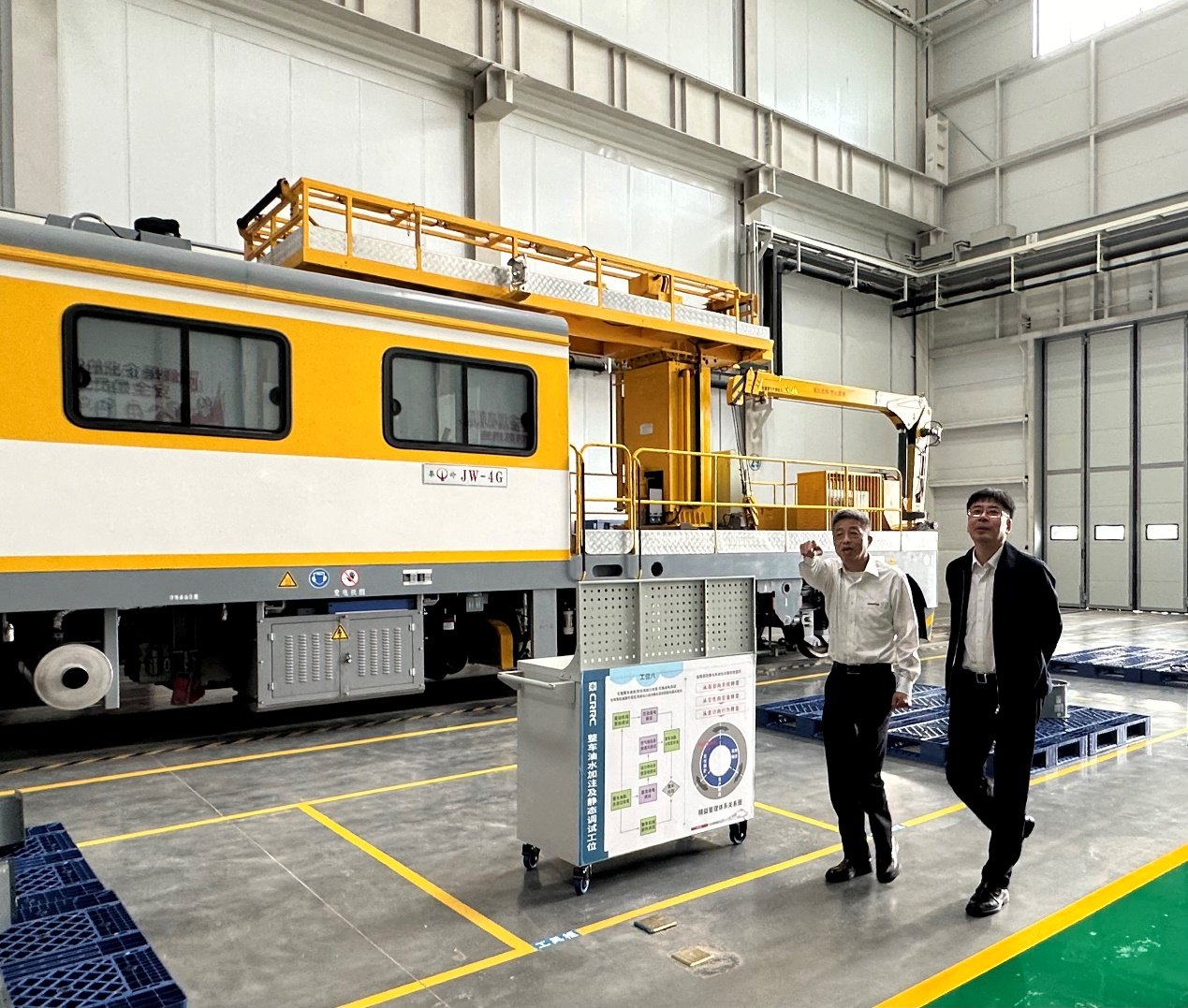 CPH-30J道岔铺换机组全球宣布！尊龙凯时官网网址智能与宝鸡中车时代共绘铁路装备新篇章！