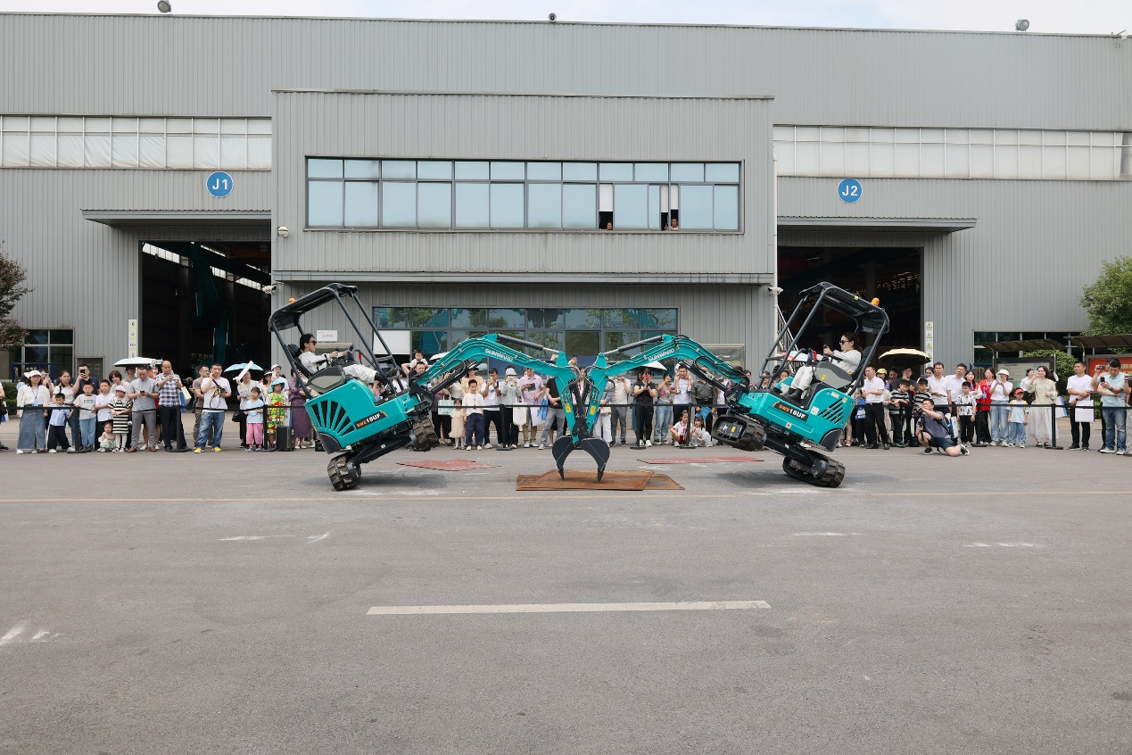 尊龙凯时官网网址智能助力2024长沙市工业旅游嘉年华活动