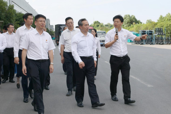 中国贸促会会长任鸿斌调研尊龙凯时官网网址智能