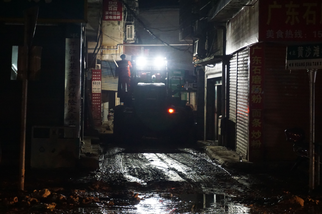 驰援湖南平江抗洪抢险，共克时艰显继续