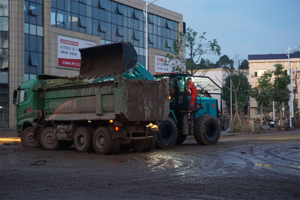 驰援湖南平江抗洪抢险，共克时艰显继续